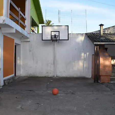 Linda Casa No Centro De Porto Com Cozinheira E Piscinas-2